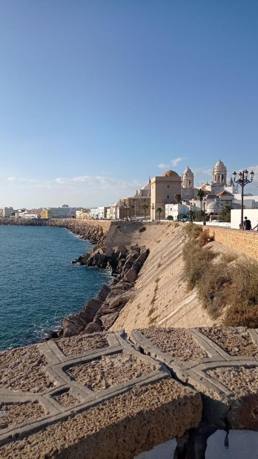 Planeta Cadiz Apartaments Bagian luar foto